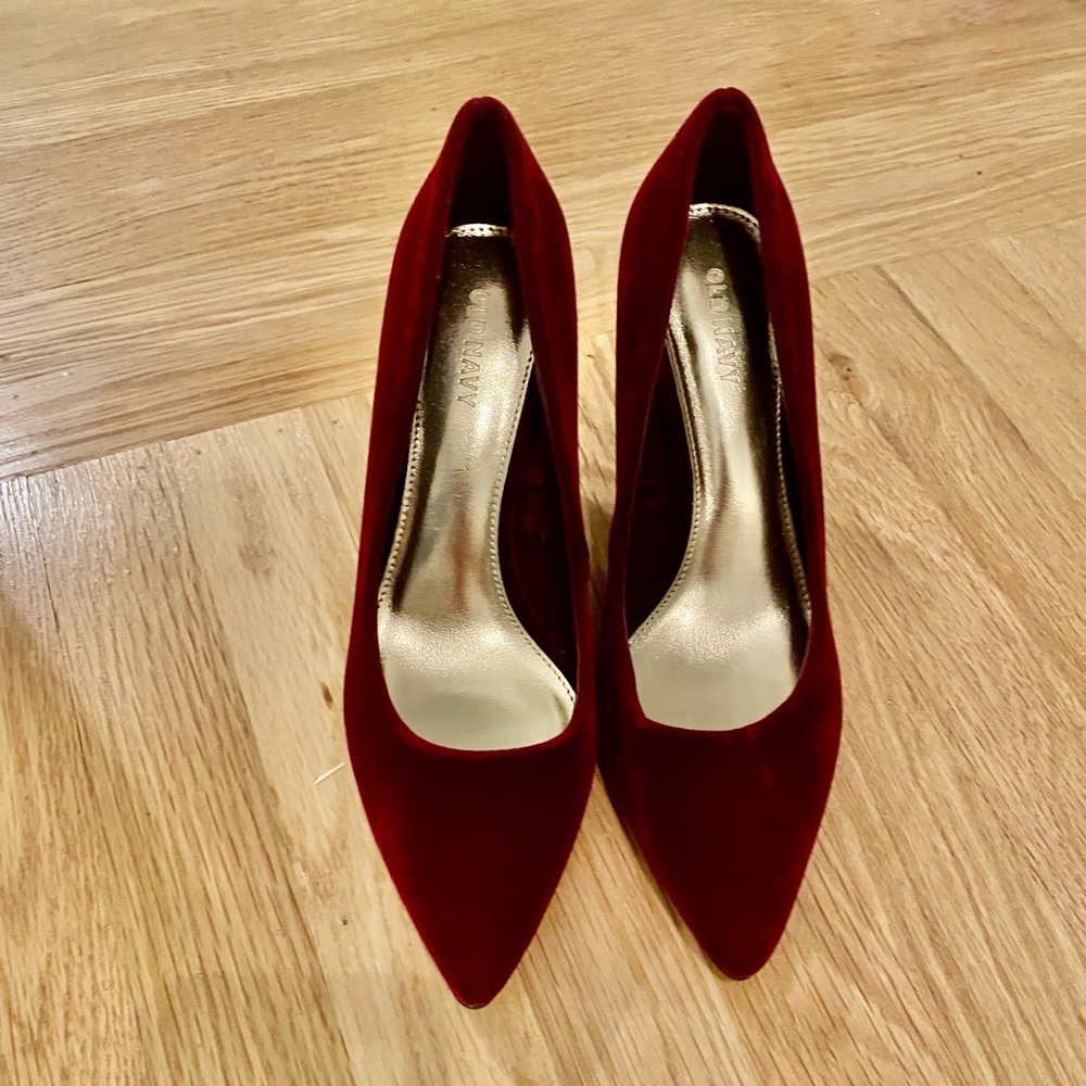 Old Navy velvet heels